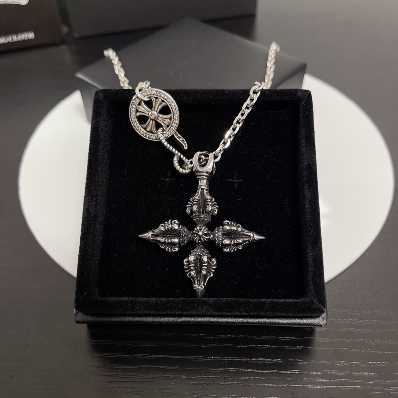 Ch**me He**ts necklaces